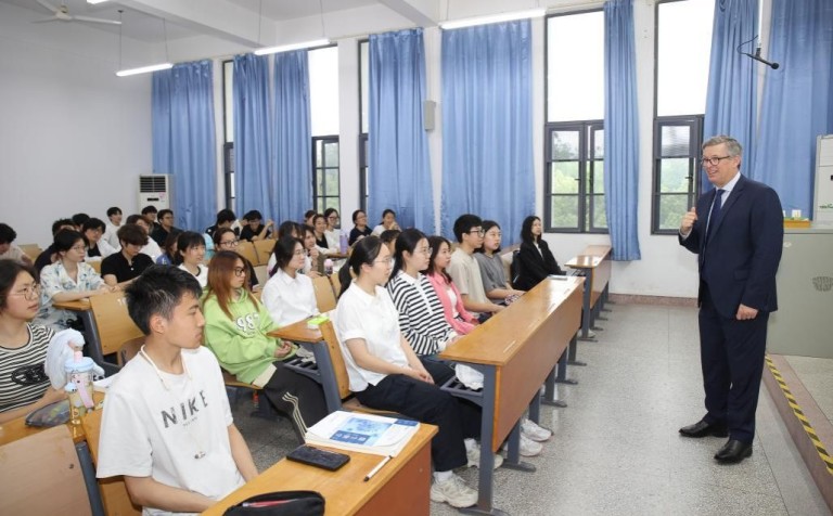 04FB6622A56E80C70AE03534073 0B9ED825 1CE20