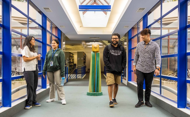 Lincoln 2021 DM780   medium res